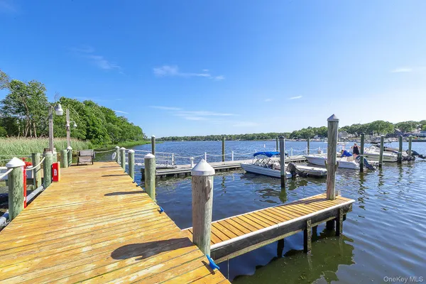 a view of a tennis court