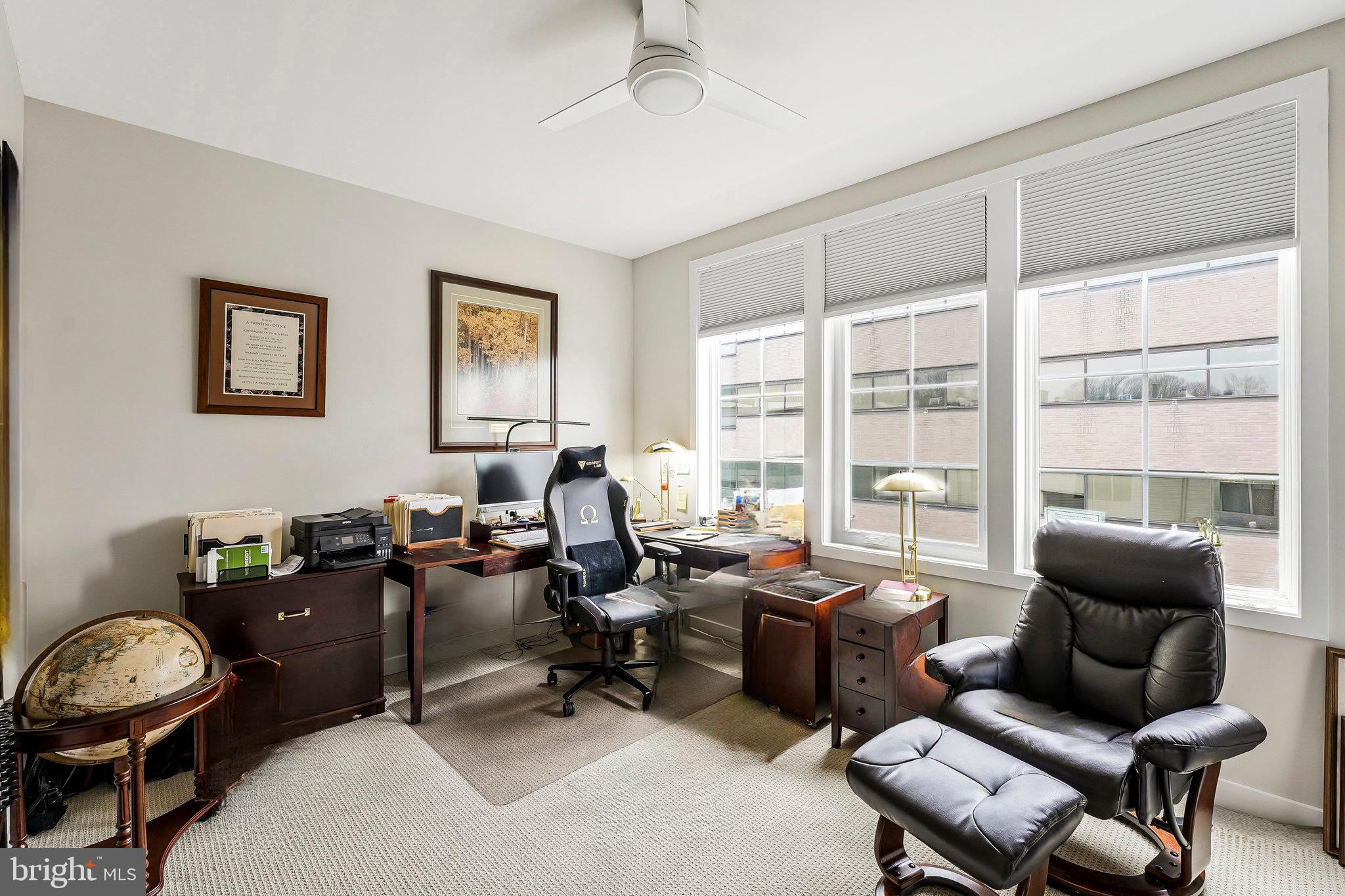 11716 Paysons Way Reston, VA 20191 - Photo 29 of 34 a living room with furniture