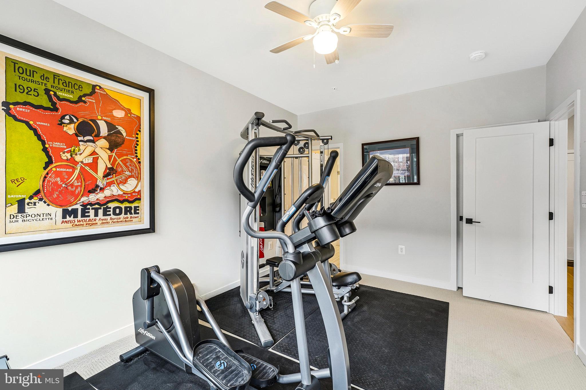 11716 Paysons Way Reston, VA 20191 - Photo 5 of 34 a view of a workspace with furniture