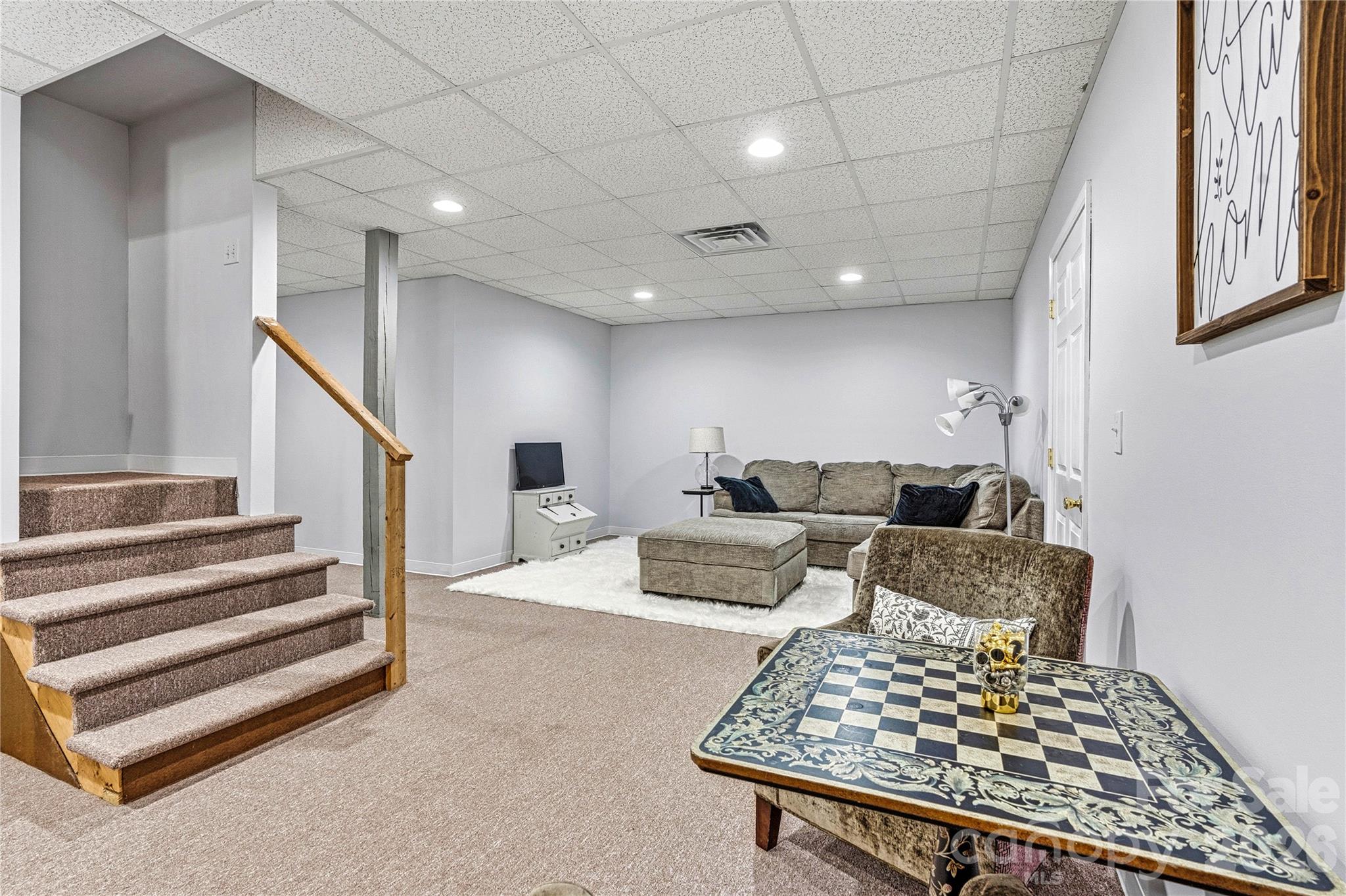 1606 High Ridge Drive Stanley, NC 28164 - Photo 29 of 44 a living room with furniture