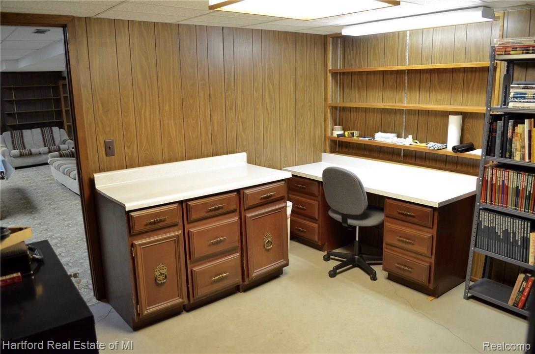 30098 Richmond Road Farmington, MI 48334 - Photo 50 of 61 50