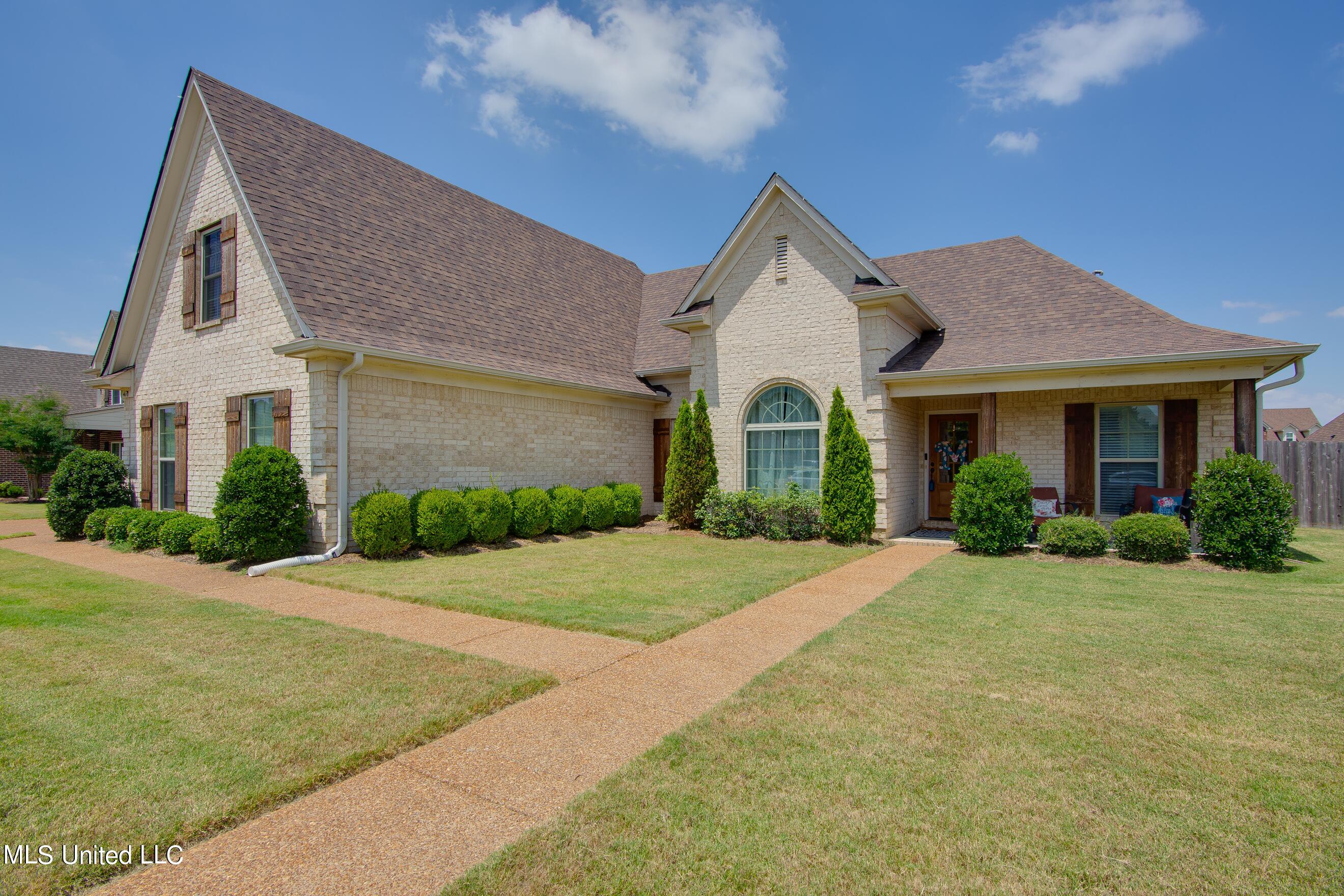 4670 Riva Ridge Drive Olive Branch, MS 38654 - Photo 1 of 20 Front