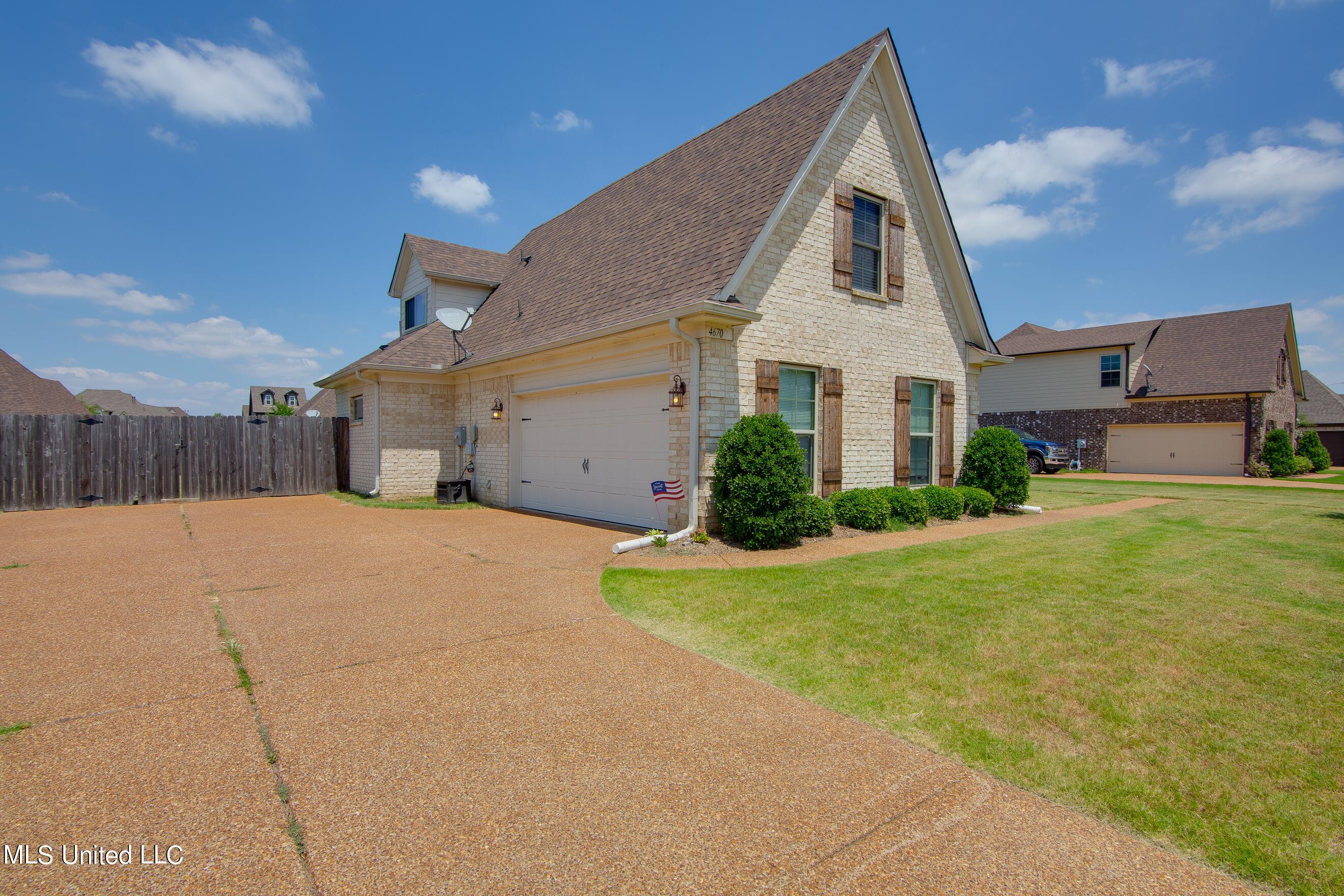 4670 Riva Ridge Drive Olive Branch, MS 38654 - Photo 2 of 20 Front
