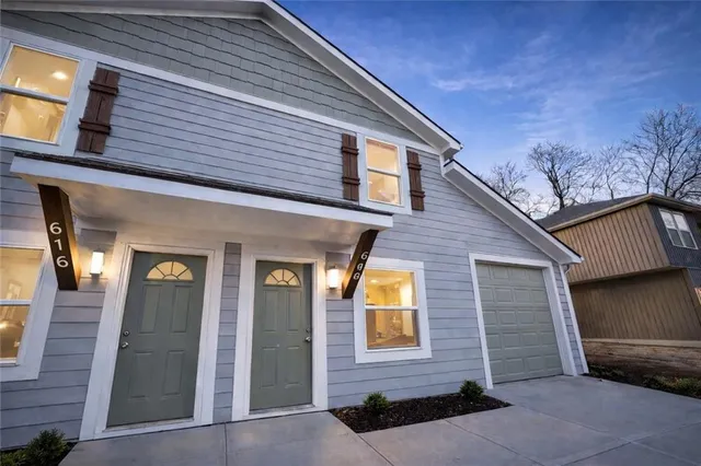 $475,000 | 616-618 North Hocker Avenue, Independence, MO 64050