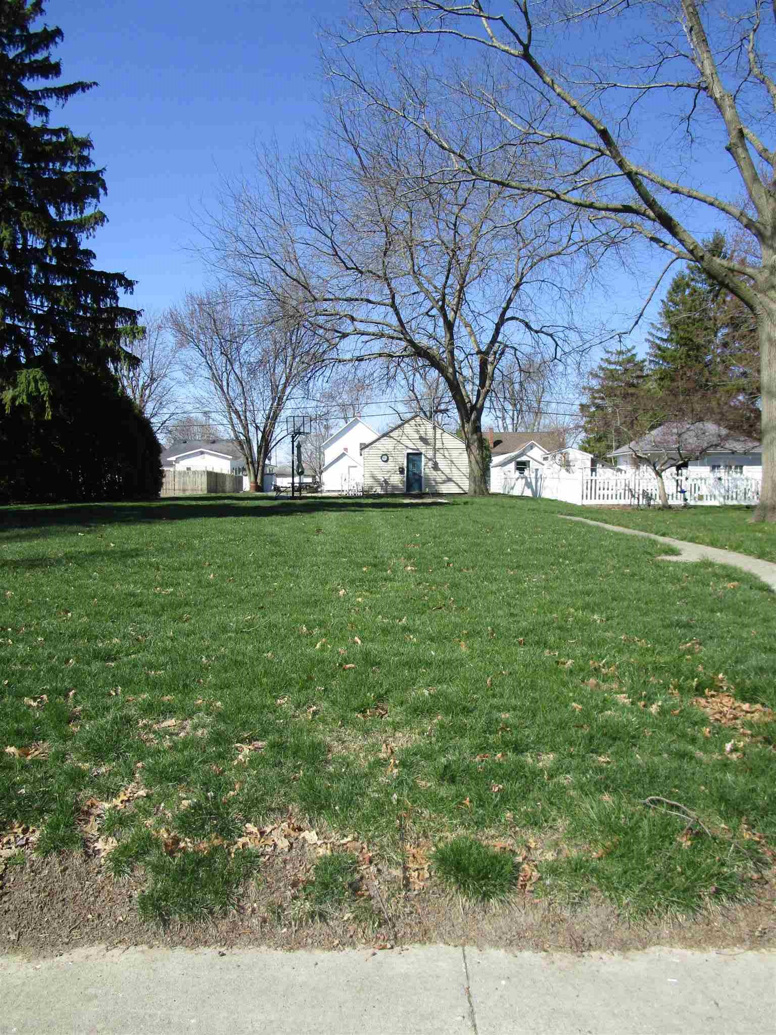 110 South 10th Street Decatur, IN 46733 - Photo 3 of 5