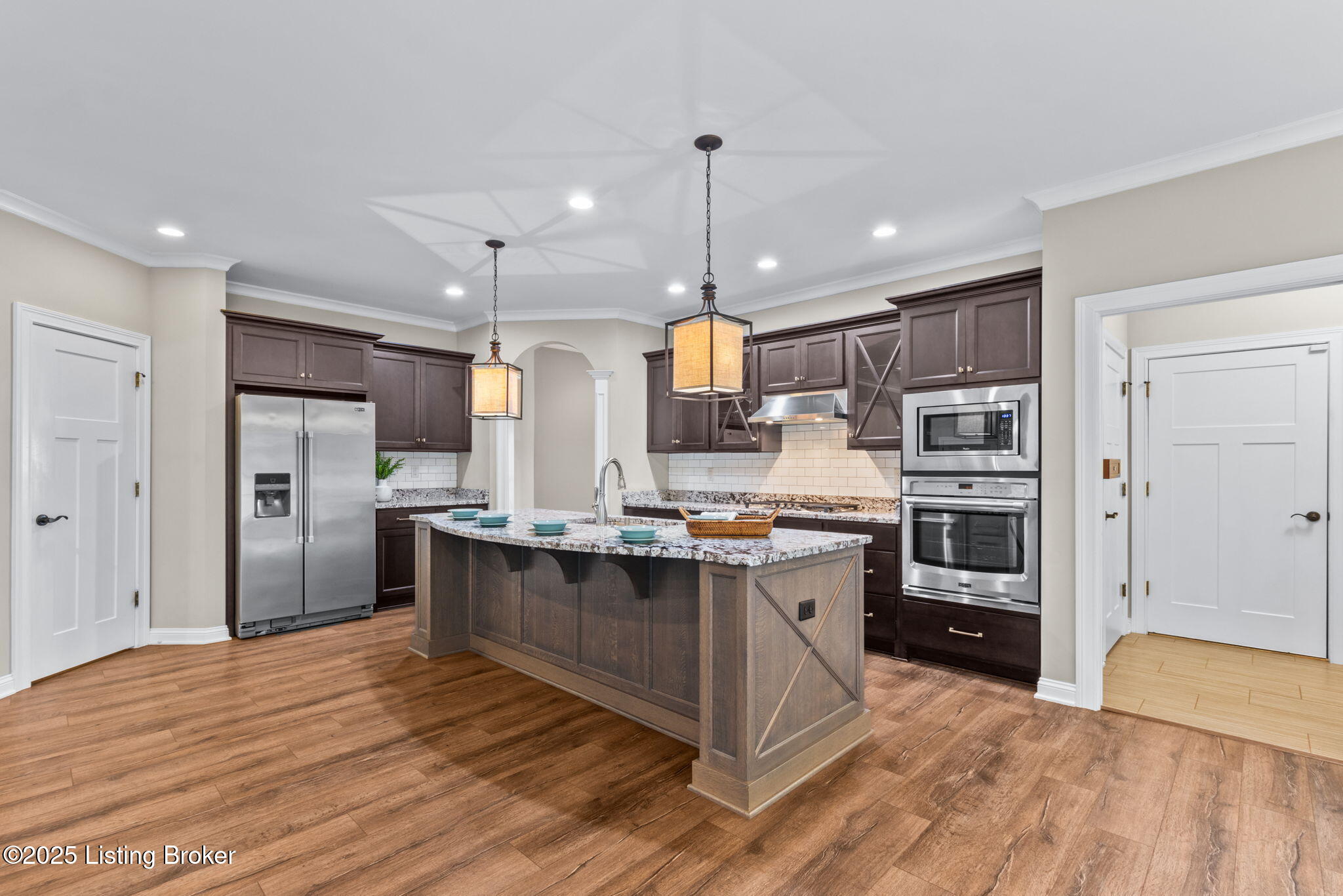 210 Maple Valley Road Louisville, KY 40245 - Photo 18 of 62 18-web-or-mls-696A3305