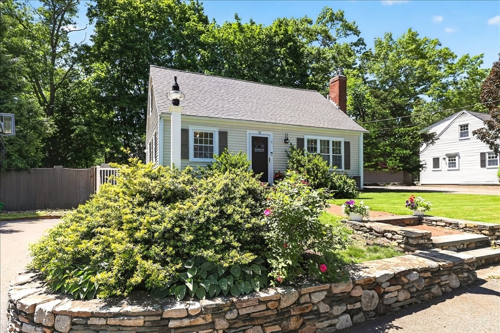 52 Gerard Road Norwell, MA 02061 - Photo 3 of 25