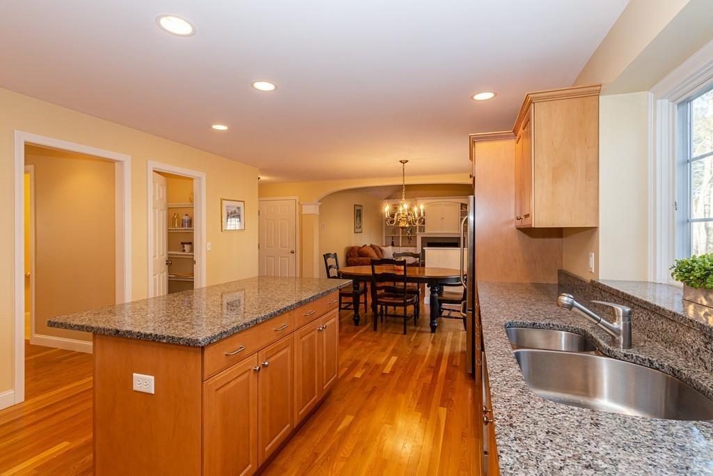 245 Concord Road Bedford, MA 01730 - Photo 12 of 42 Gallery Image 12