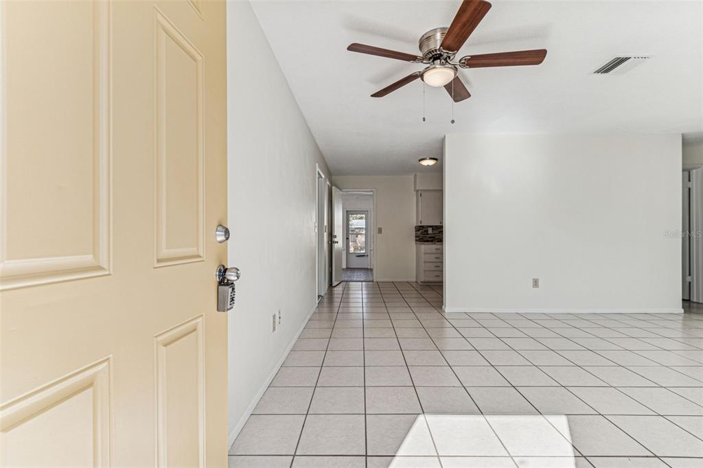 822 3rd Avenue Northwest Largo, FL 33770 - Photo 7 of 75 a view of an empty room