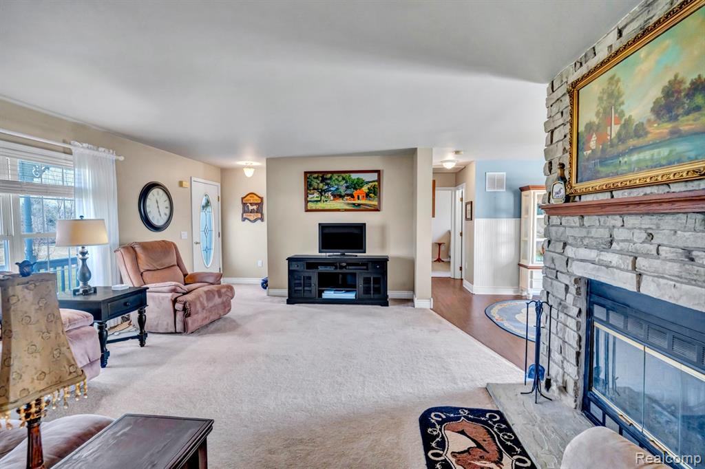 12833 Sullivan Road Emmett, MI 48022 - Photo 8 of 41
