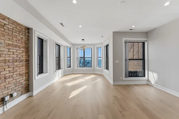 $5,250 | 7516 North Eastlake Terrace, Unit 2, Chicago, IL 60626