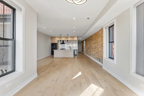 $5,250 | 7516 North Eastlake Terrace, Unit 2, Chicago, IL 60626