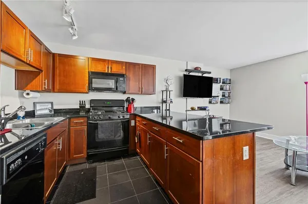 $155,000 | 600 East 8th Street, Unit 7R&S, Kansas City, MO 64106