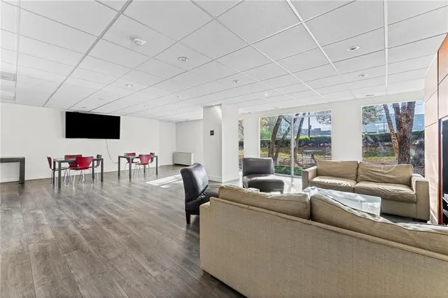 $165,000 | 600 East 8th Street, Unit 7R&S, Kansas City, MO 64106