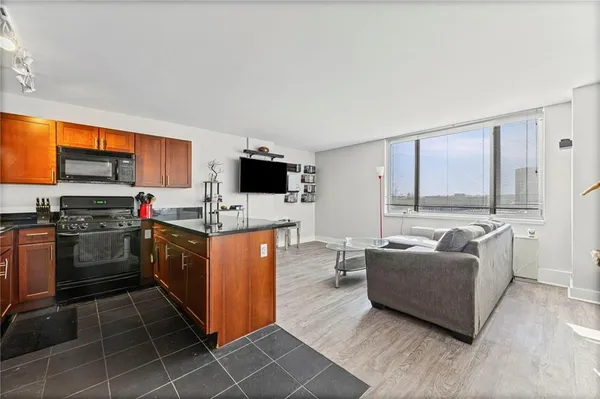 $155,000 | 600 East 8th Street, Unit 7R&S, Kansas City, MO 64106