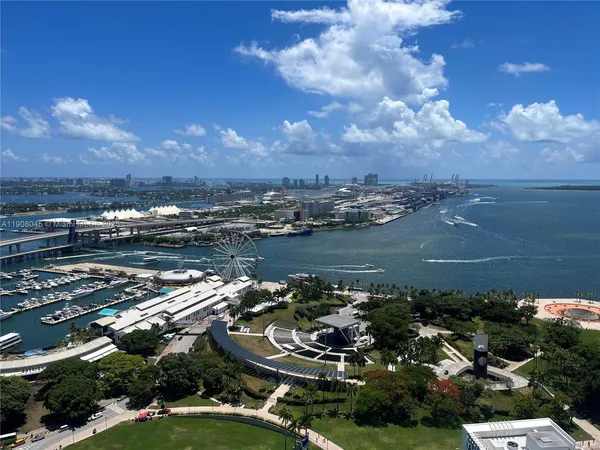 $2,600 | 253 Northeast 2nd Street, Unit 3507, Miami, FL 33132