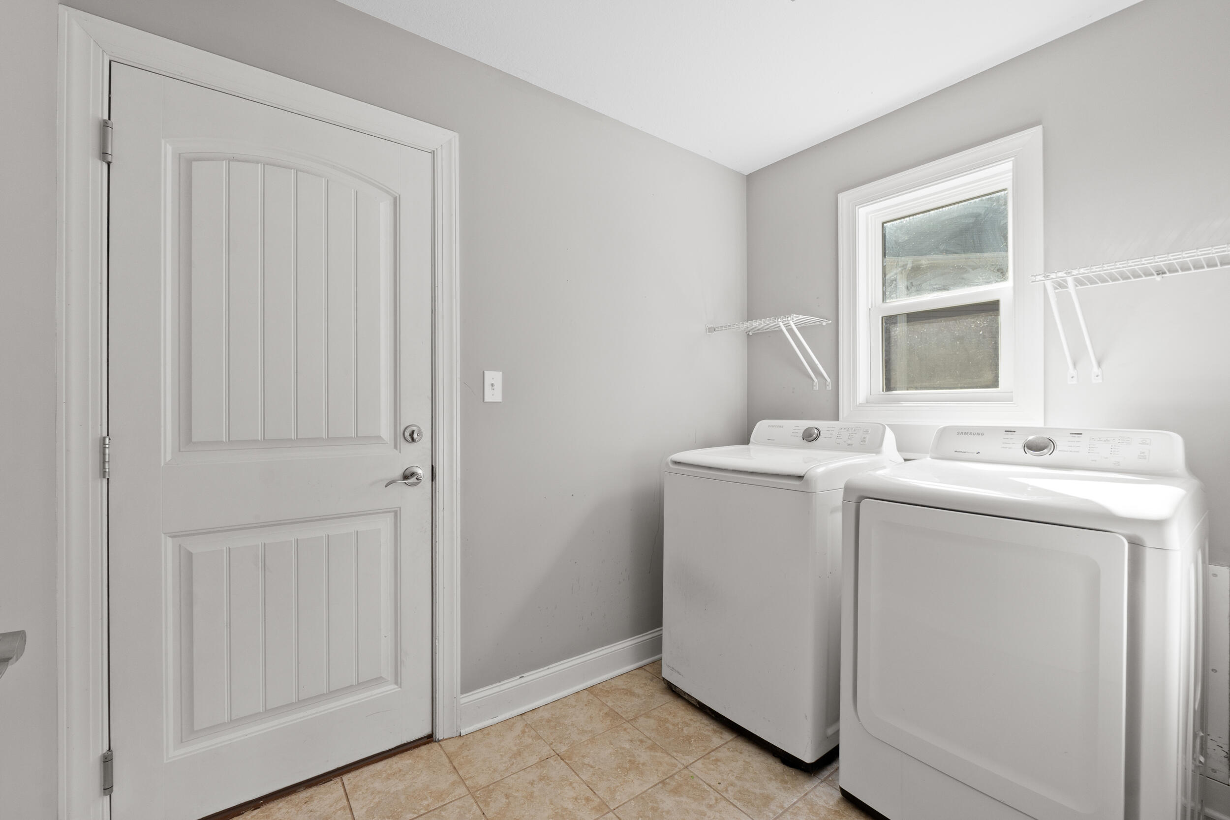 8672 Maple Valley Drive Chattanooga, TN 37421 - Photo 9 of 38 Accessibe, Large Laundry Room
