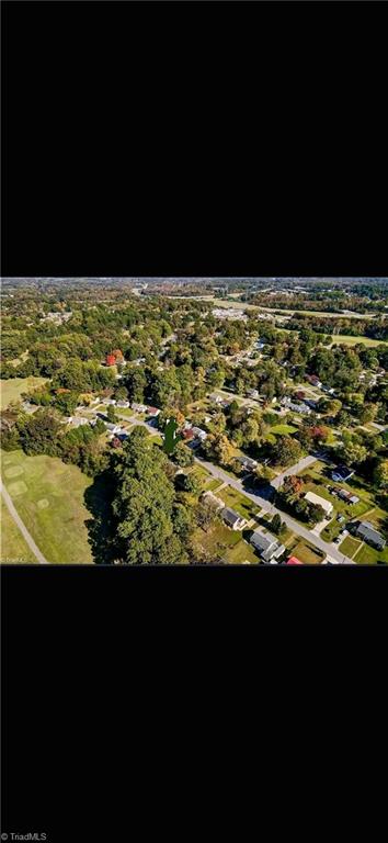 1422 Valley Ridge Drive High Point, NC 27260 - Photo 21 of 23