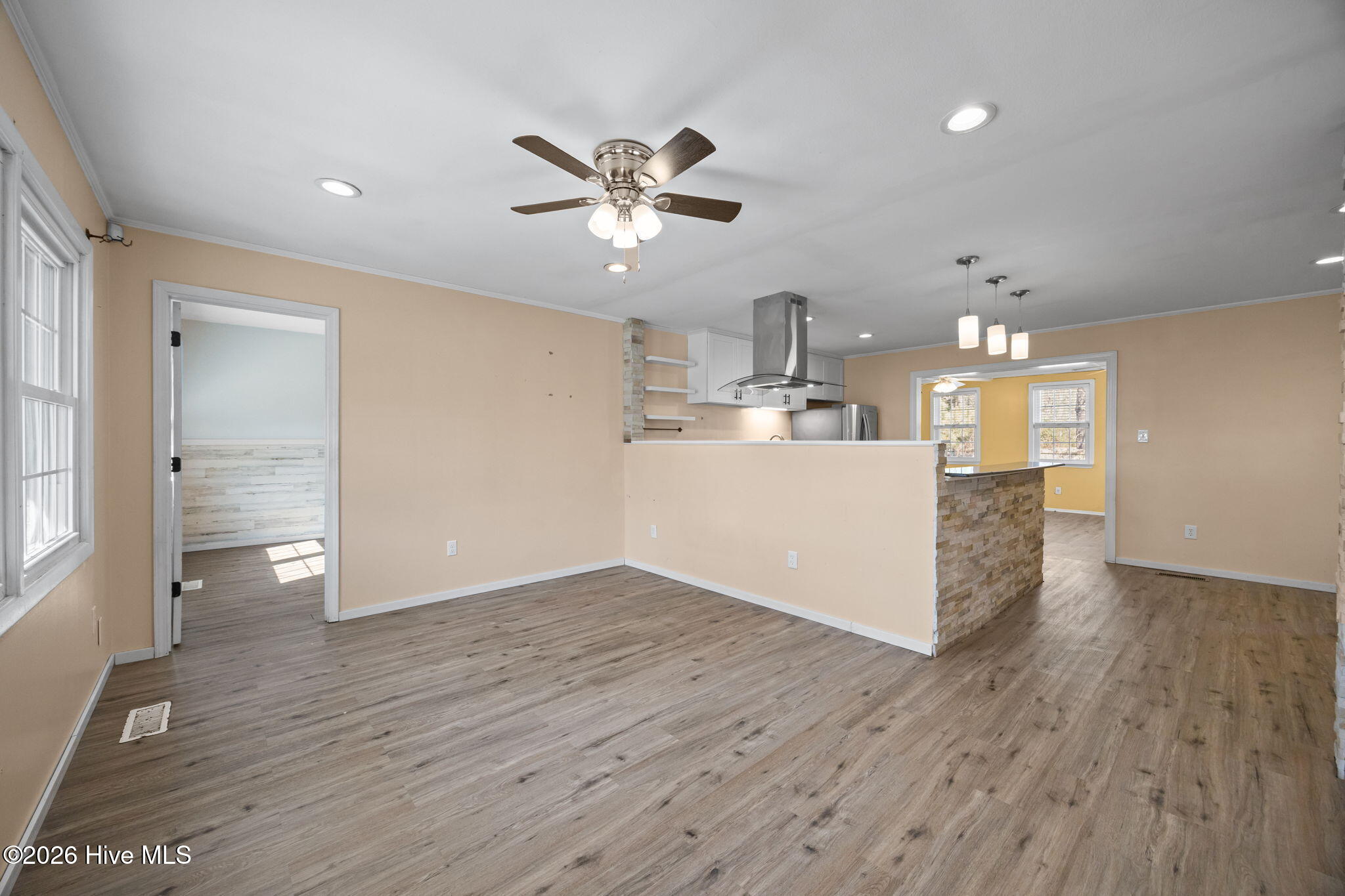 323 Cardinal Road Jacksonville, NC 28546 - Photo 6 of 22 323 Cardinal Road, Jacksonville, NC