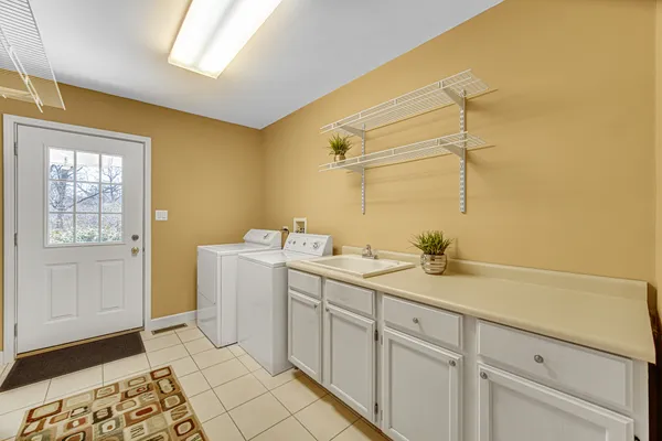 $800,000 | 3459 West Mardan Drive, Long Grove, IL 60047
