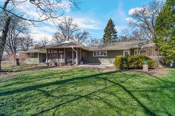 $800,000 | 3459 West Mardan Drive, Long Grove, IL 60047