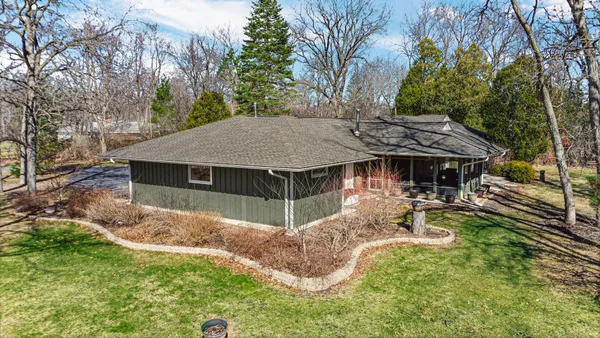 $800,000 | 3459 West Mardan Drive, Long Grove, IL 60047