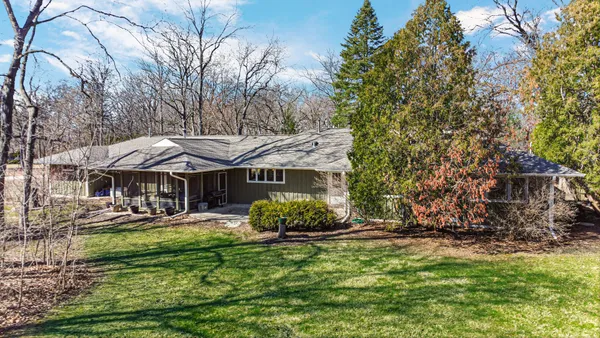 $800,000 | 3459 West Mardan Drive, Long Grove, IL 60047