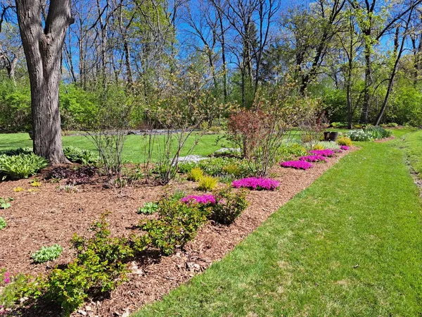 $800,000 | 3459 West Mardan Drive, Long Grove, IL 60047