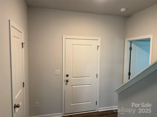 a view of utility room