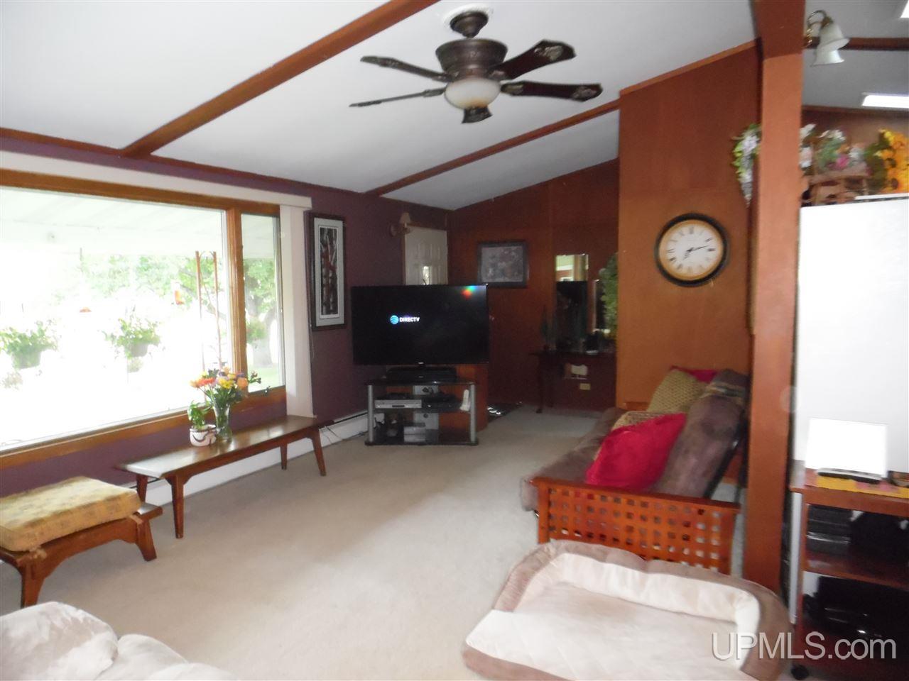 7420 Chalk Hill Road Daggett, MI 49821 - Photo 2 of 33 Gallery Image 2