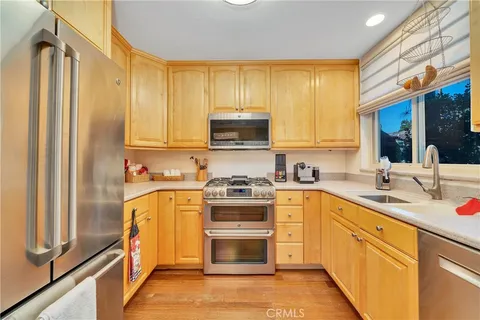 $6,900 | 335 Cypress Drive, Laguna Beach, CA 92651