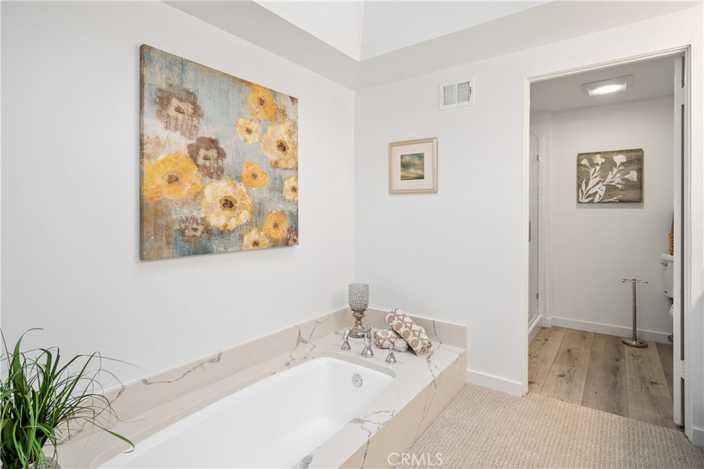 435 Fairview Avenue, Unit 7 Arcadia, CA 91007 - Photo 28 of 35 a bathroom with a tub and sink