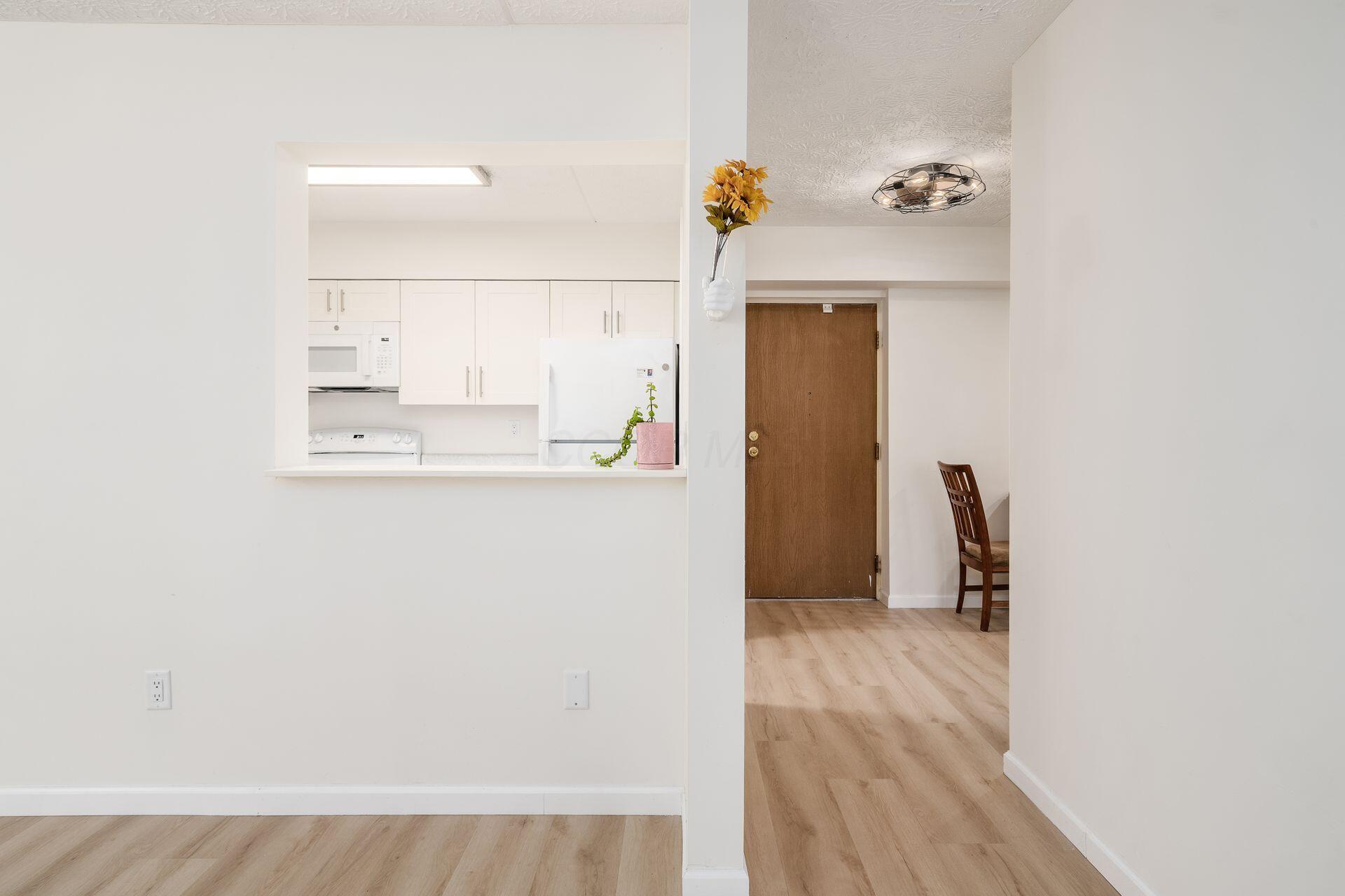 3967 Karl Road, Unit 121 Columbus, OH 43224 - Photo 24 of 27 Hallway