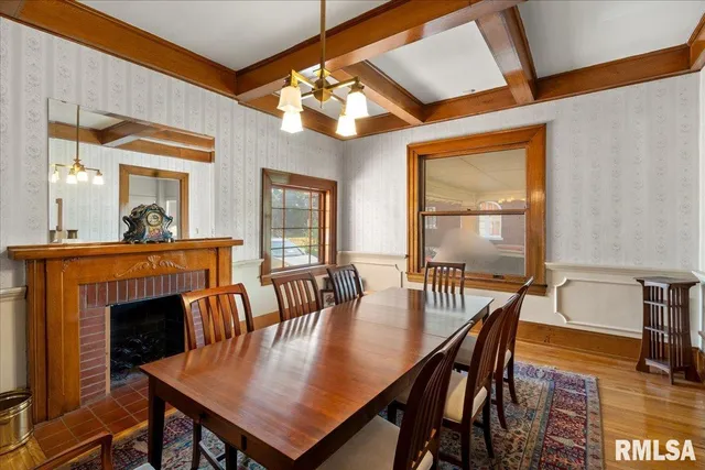 $230,000 | 216 West Poplar Street, Harrisburg, IL 62946