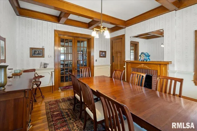 $230,000 | 216 West Poplar Street, Harrisburg, IL 62946