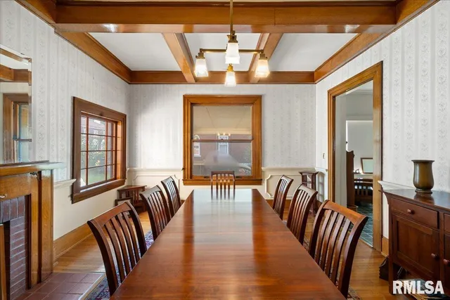 $230,000 | 216 West Poplar Street, Harrisburg, IL 62946