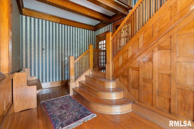 $230,000 | 216 West Poplar Street, Harrisburg, IL 62946