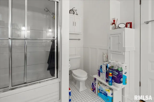 $230,000 | 216 West Poplar Street, Harrisburg, IL 62946