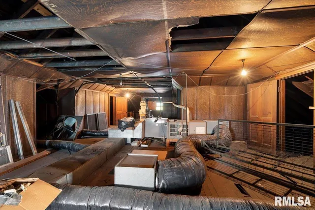 $230,000 | 216 West Poplar Street, Harrisburg, IL 62946