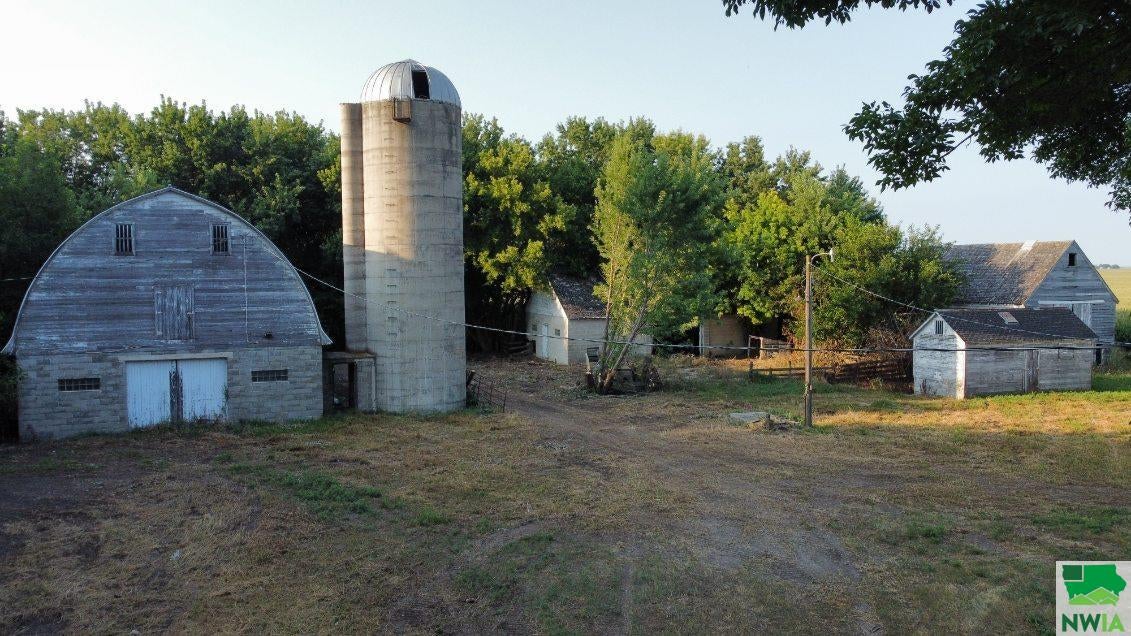 4544 300th Street Sheldon, IA 51201 - Photo 8 of 15 Gallery Image 8