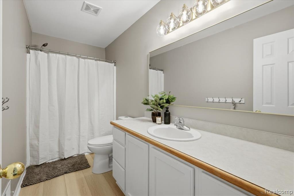 1393 Remsing Street Hartland, MI 48353 - Photo 42 of 71 Gallery Image 42