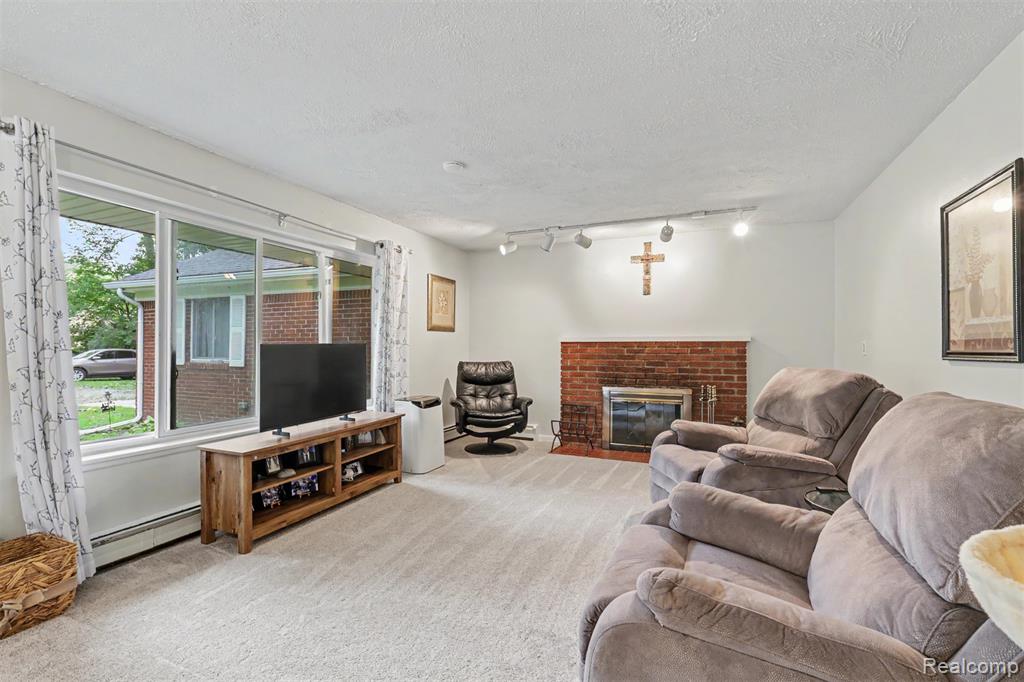 45223 Wear Road Belleville, MI 48111 - Photo 9 of 60 Gallery Image 9