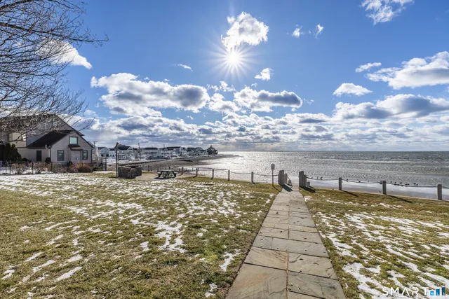 $2,500 | 185 Melba Street, Unit 109, Milford, CT 06460