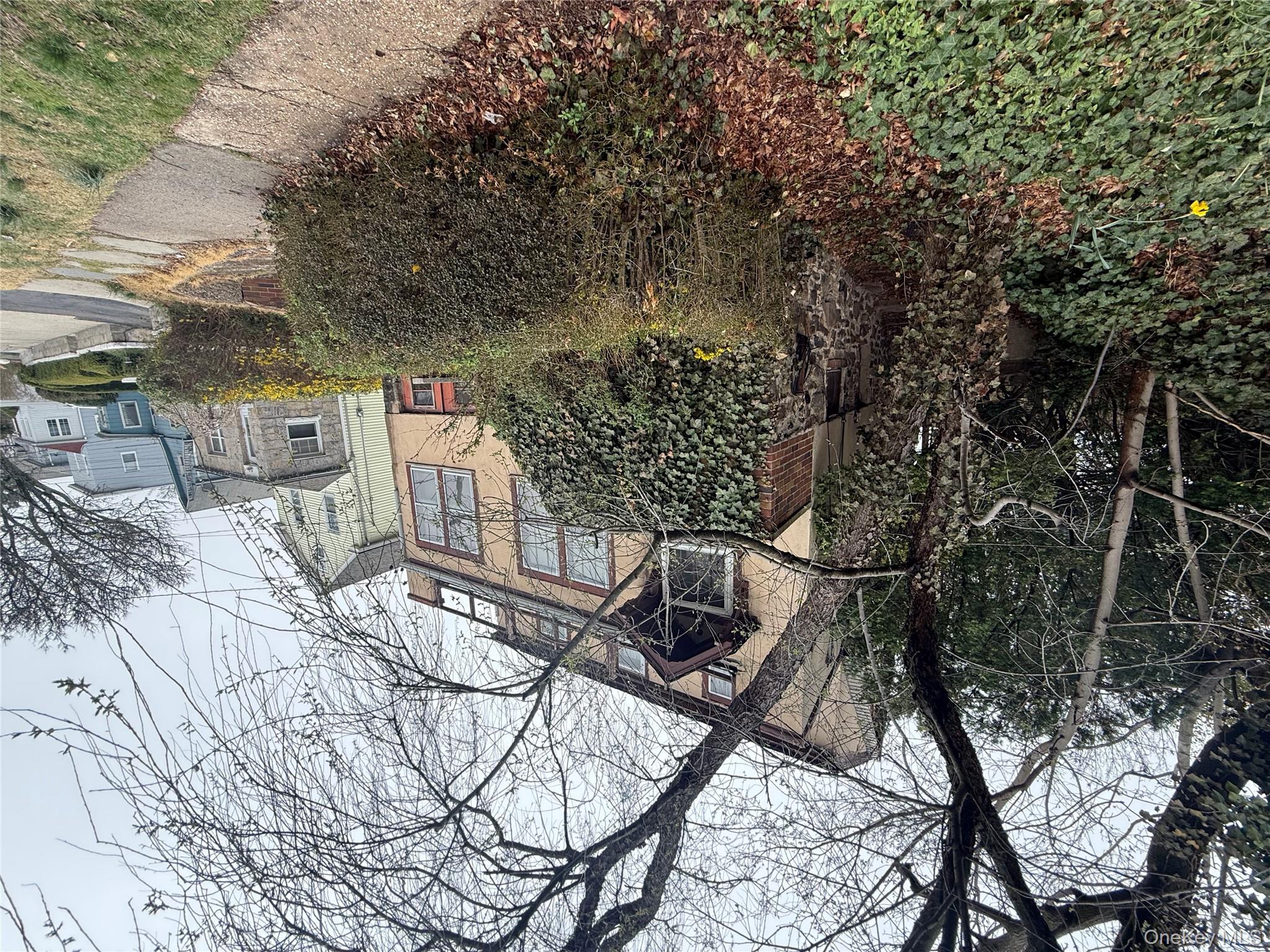 33 Morgan Street New Rochelle, NY 10805 - Photo 4 of 9 Front and side exterior