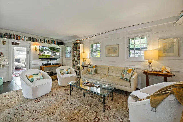 $1,650 | 163 North Lakeshore Drive, Fontana, WI 53125