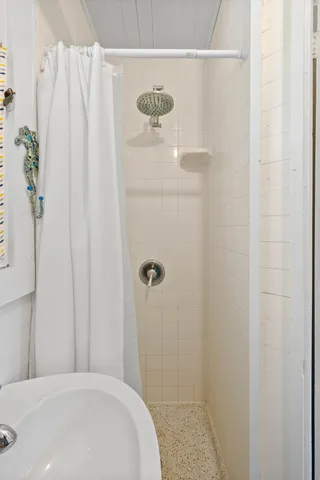 $1,650 | 163 North Lakeshore Drive, Fontana, WI 53125