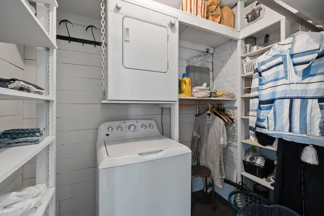 $1,650 | 163 North Lakeshore Drive, Fontana, WI 53125