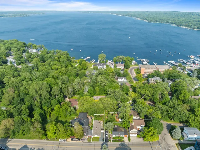 $1,650 | 163 North Lakeshore Drive, Fontana, WI 53125