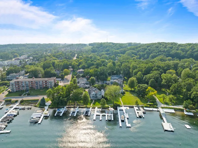 $1,650 | 163 North Lakeshore Drive, Fontana, WI 53125