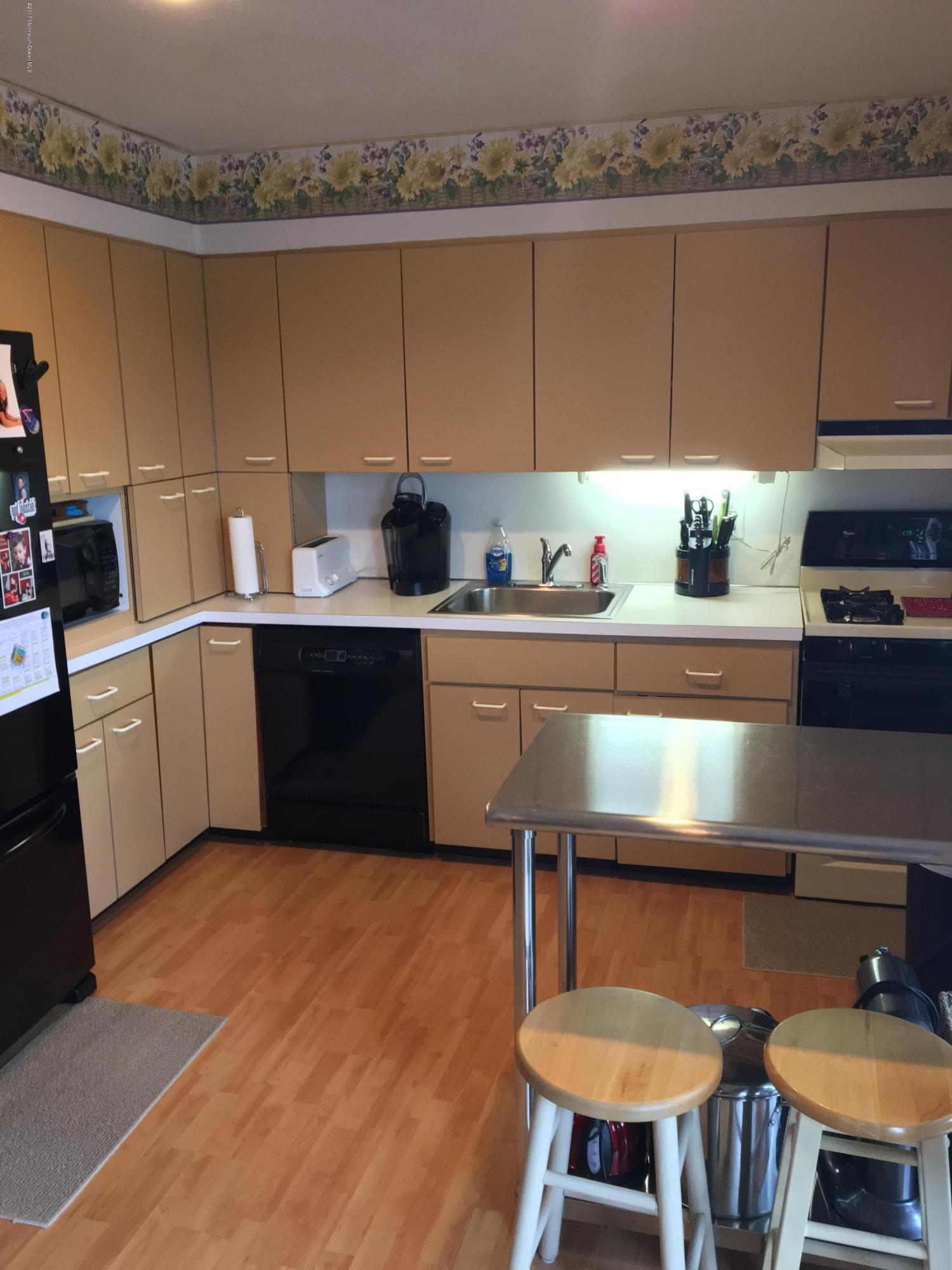 363 Bolton Road East Windsor, NJ 08520 - Photo 4 of 14 kitchen